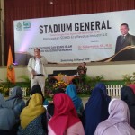 Membludak, Peserta Stadium General Duduk Lesehan