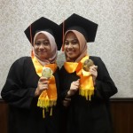 Si Kembar dengan IPK Sama, Kantongi Predikat Mahasiswi Terbaik