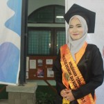 Wadyabala Invest; Maya Sofiah Borong Dua Kategori Wisudawan Terbaik FEBI   