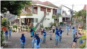 Senam Sehat Digalakkan oleh Tim KKN RdR UIN Walisongo
