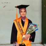 Aktifis Bukan Penghalang Rara Untuk Menjadi Wisudawan Terbaik